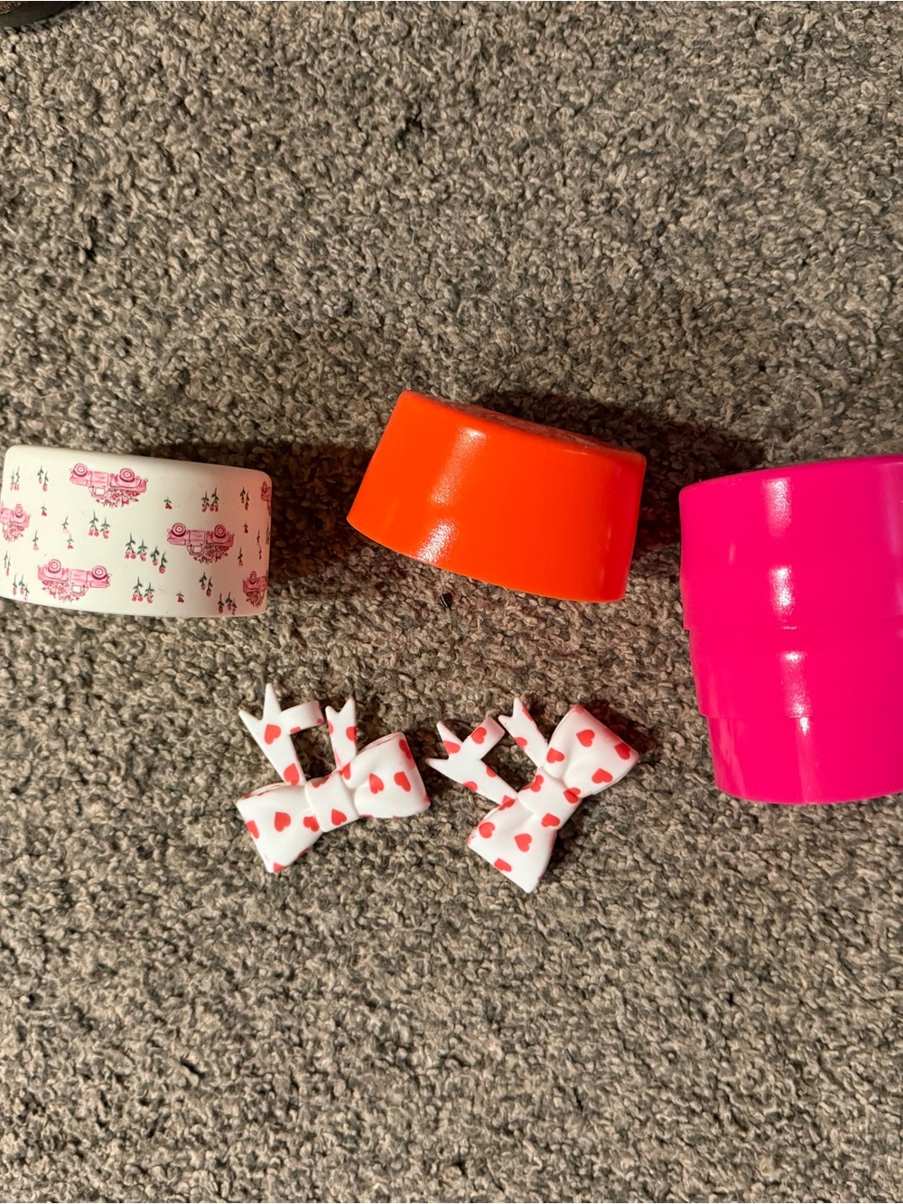 Colorful thermal boots and straw and Heart Bow Clips - Pink, Orange, White